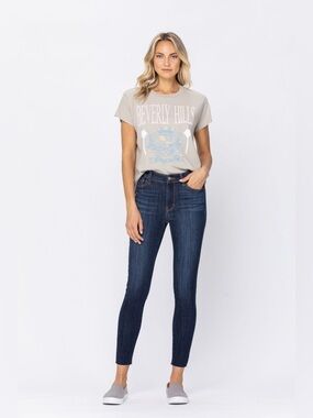 NWOT Judy Blue High Rise Skinny Fit Dark Wash Jeans With Raw Hem Size 13/31